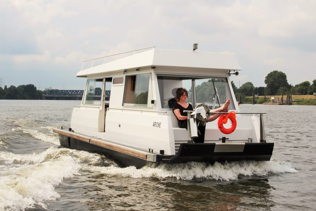 Hausboot mieten, Hausboot Urlaub in Bremervörde, 2 Personen 2 Kinder Nordsee Elbe Oste Stade